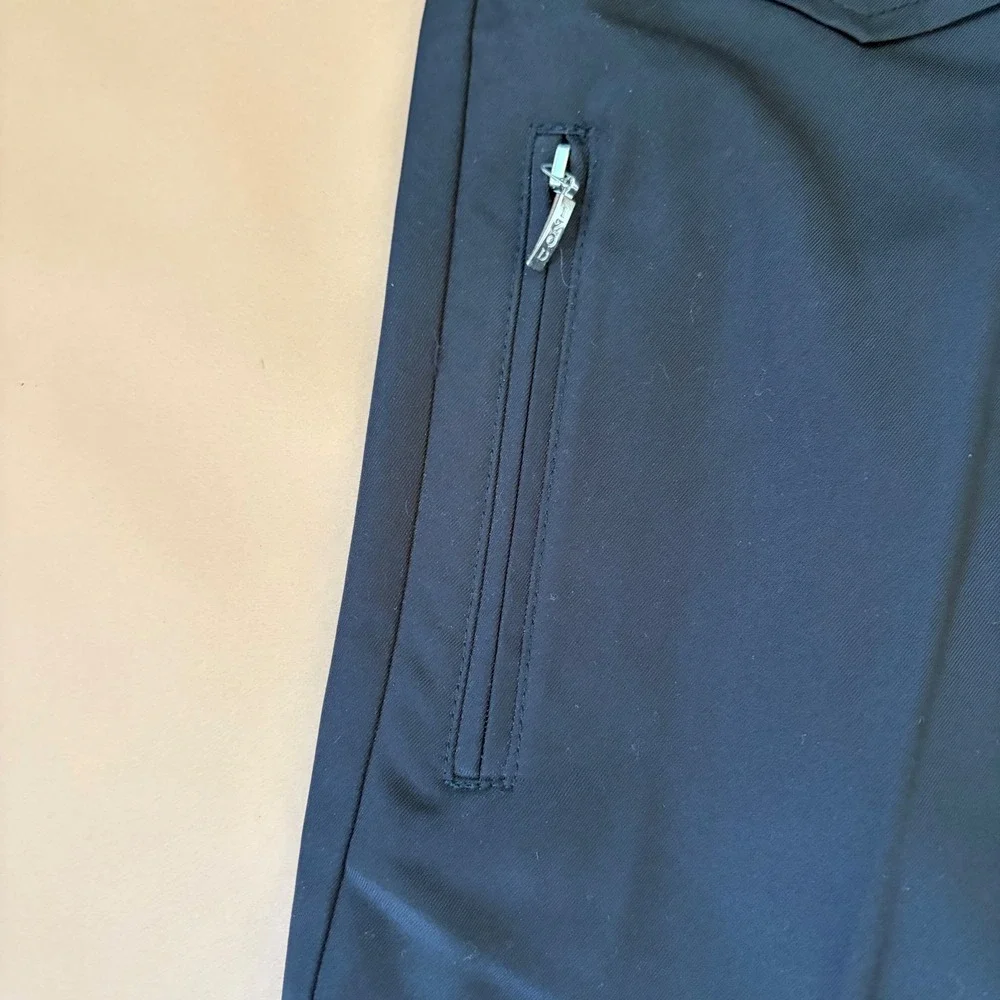 IZOD Golf Womens Black Swingflex Stretch Bermuda Shorts UPF 50 Size 2 NEW - Picture 2 of 13